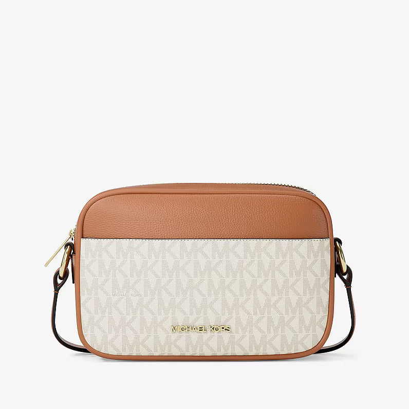Jet Set Travel Small Camera Crossbody Vainilla