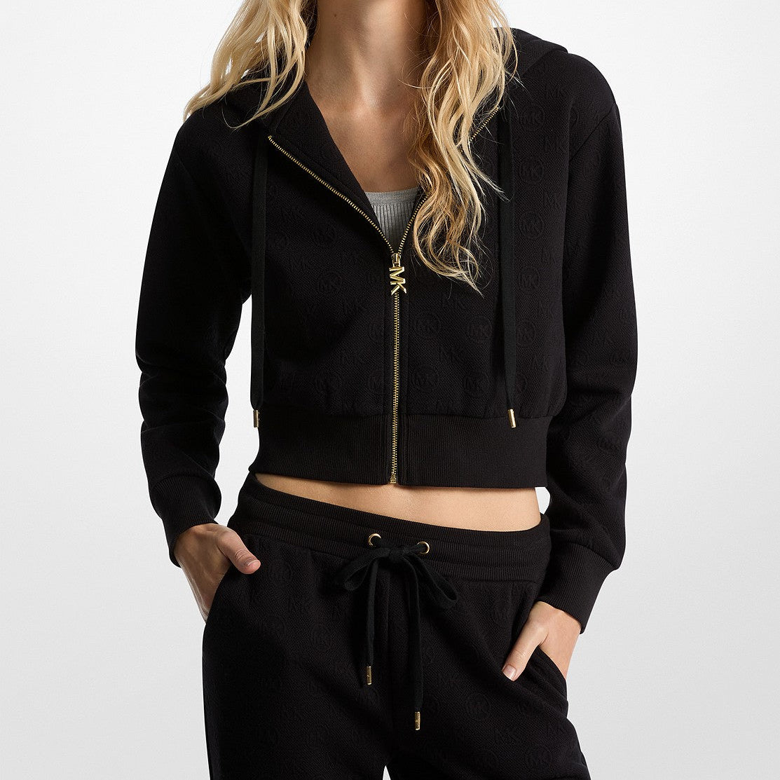 Chandal completo negro con sudadera con cremallera y colgante MK